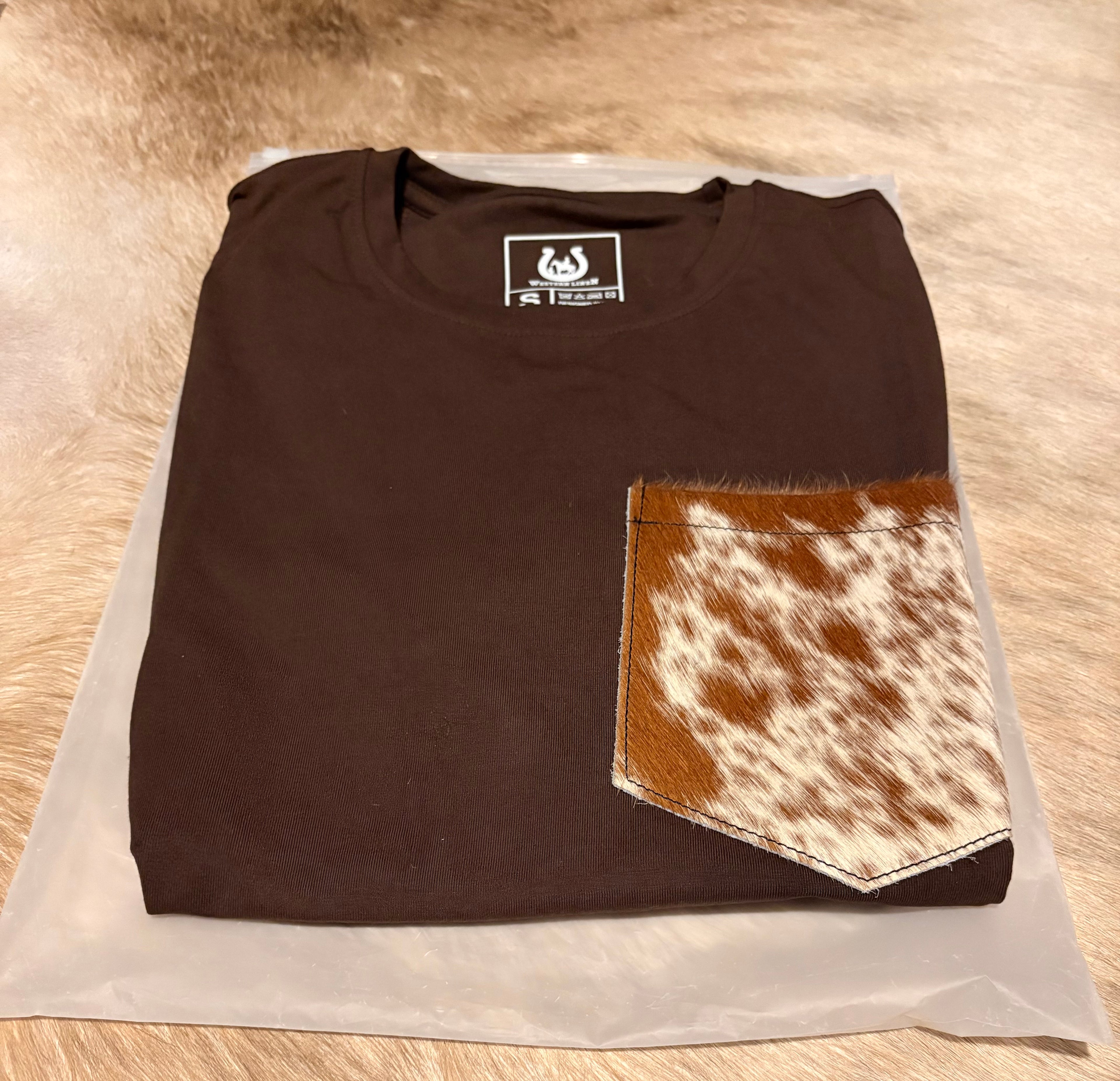 Short Sleeve T-Shirt with Genuine Cowhide Front Pocket Brown Size Small